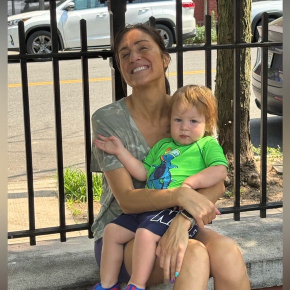 Meet your Posher, Kristen - Picture 2 of 3